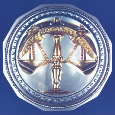 THE GOLD SCALES OF JUSTICE PAPERWEIGHT - Click Image to Close